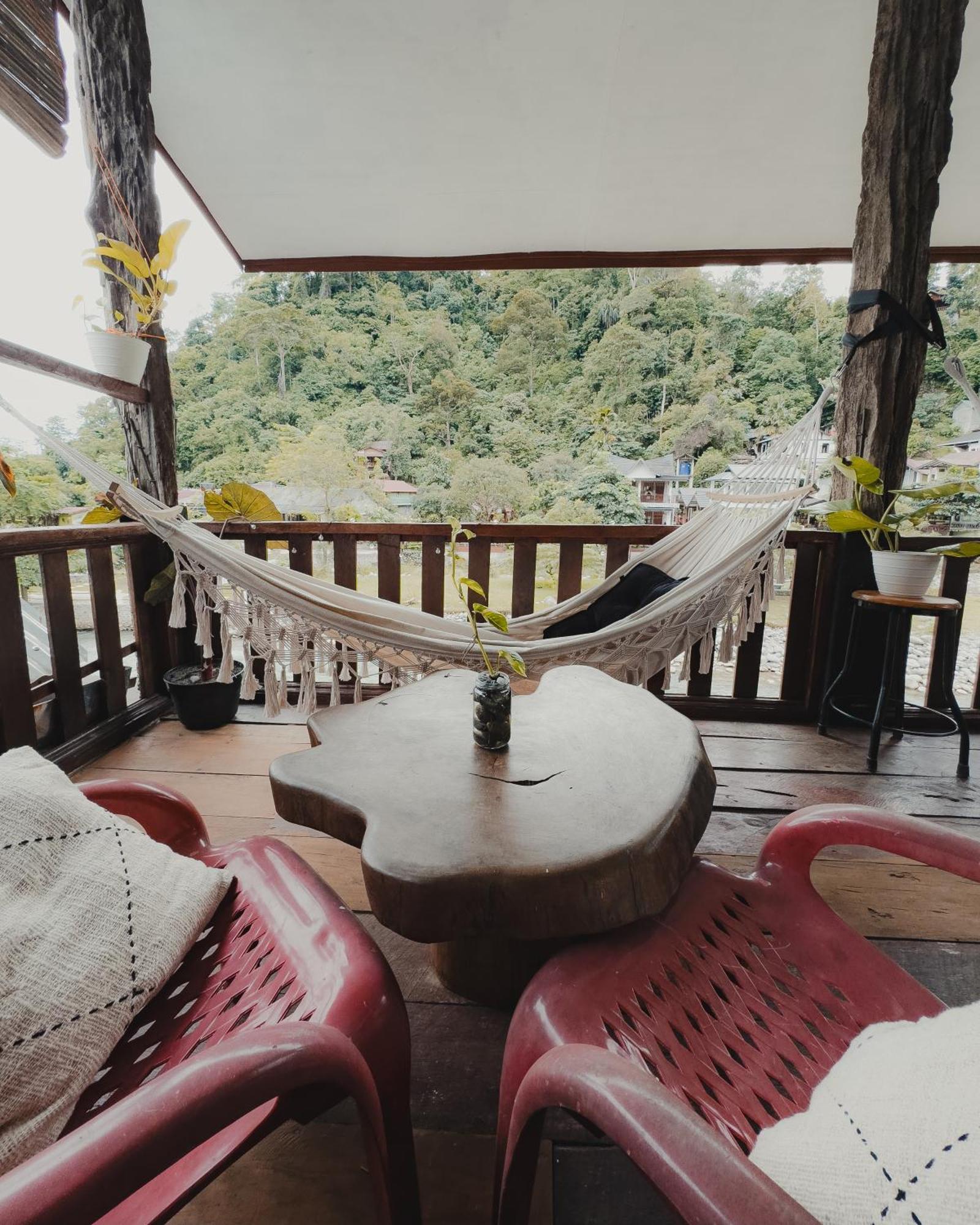 Charlys Little House Hotell Bukit Lawang Exteriör bild
